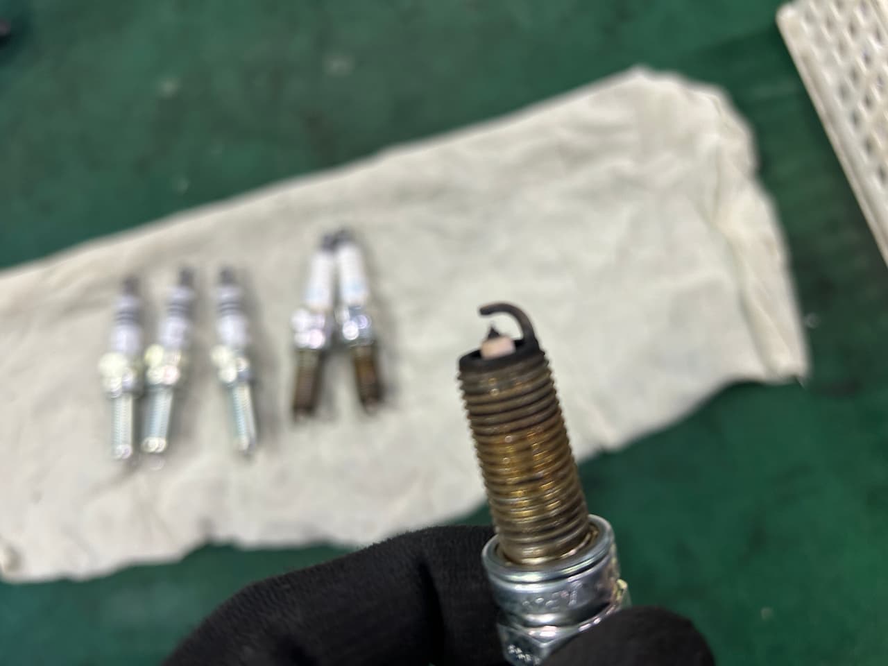 【修理事例】ekカスタム「朝一番のエンジンがかかりにくい」原因は意外な消耗品でした！